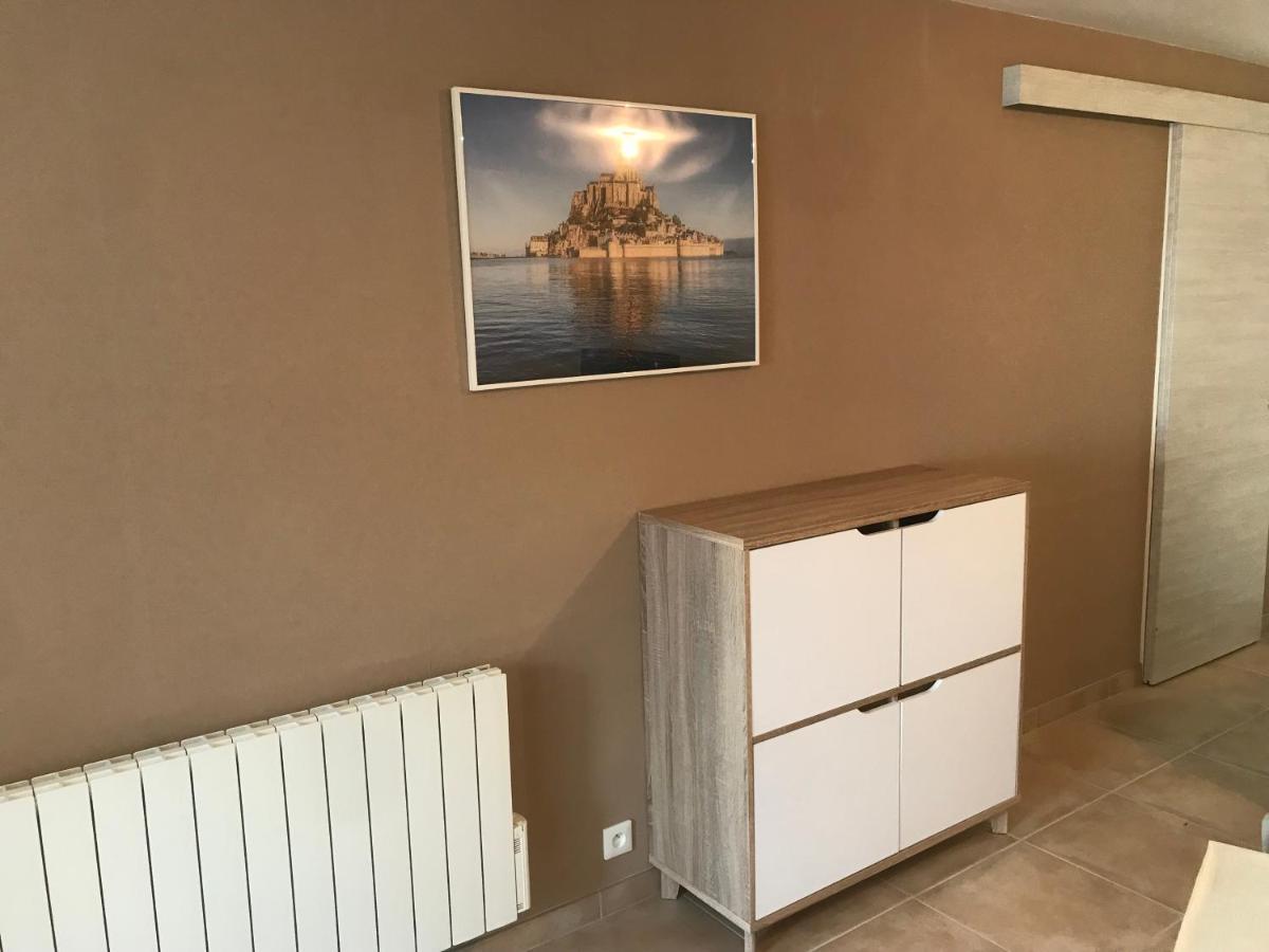 Hebergements Situes A 6 Kms Du Mont Saint Michel Tanis Εξωτερικό φωτογραφία